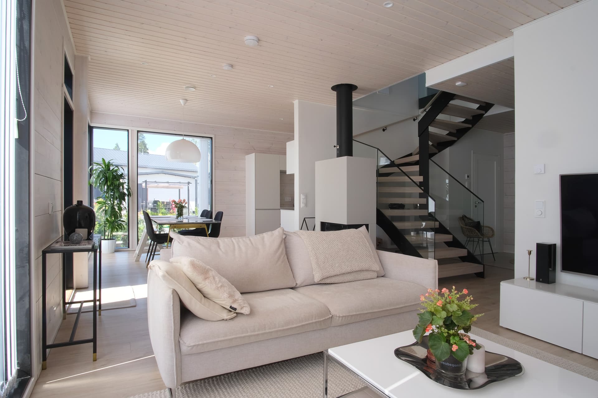 Glass House talo 143 — catalog — photo 2